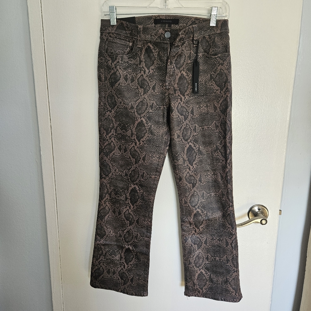 J BRAND Selena Coated Boa Jeans. ULTRA SLIMMING. 📸